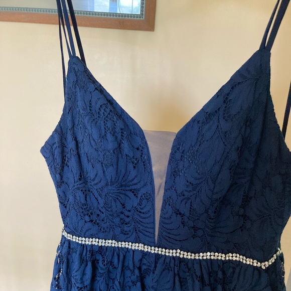 WOMENS DILLARDS DRESS NAVY HOCO/PARTY SIZE:0 - Picture 3 of 4